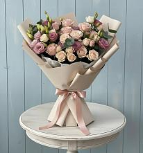 Букет цветов из:  Розы и Лизиантусы в Майртупе