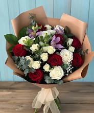 Букет цветов из:  Розы и Альстромерии в Майртупе