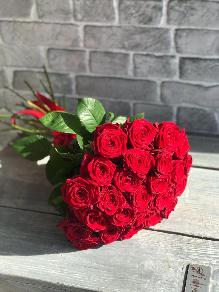 Букет Красные розы Фридом в Майртупе