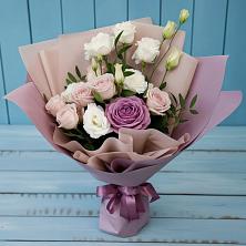 Букет цветов из:  Розы и Лизиантусы в Майртупе