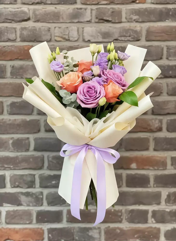 Букет цветов из: Лизиантусы и Розы в Майртупе