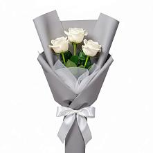 Букет 3 белые розы в Майртупе