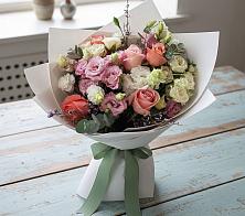 Букет цветов из:  Розы, Лизиантусы и Гвоздики в Майртупе