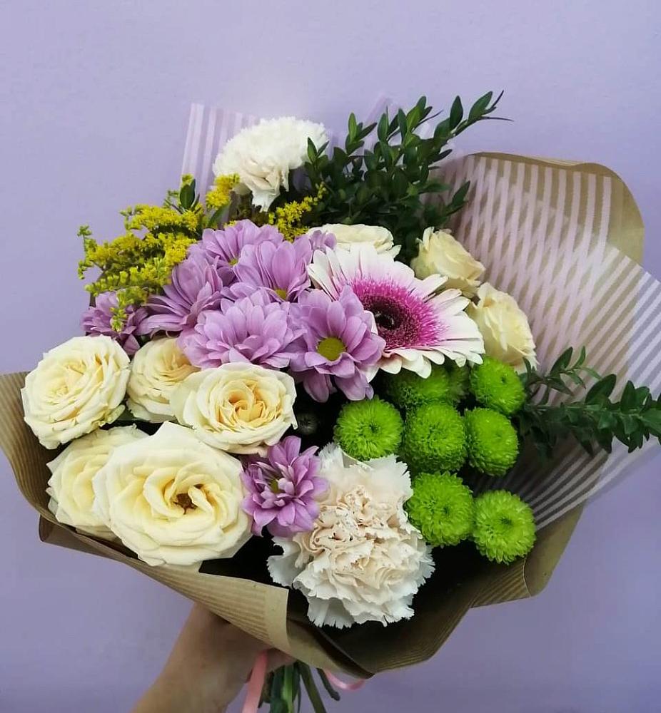 Букет цветов из: Хризантемы, Розы, Гвоздики и Герберы в Майртупе