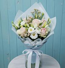 Букет цветов из:  Розы и Лизиантусы в Майртупе