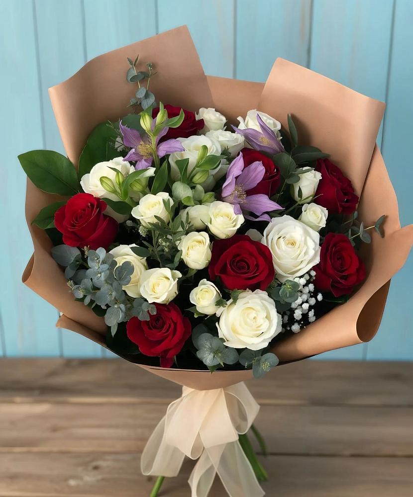 Букет цветов из: Розы и Альстромерии в Майртупе