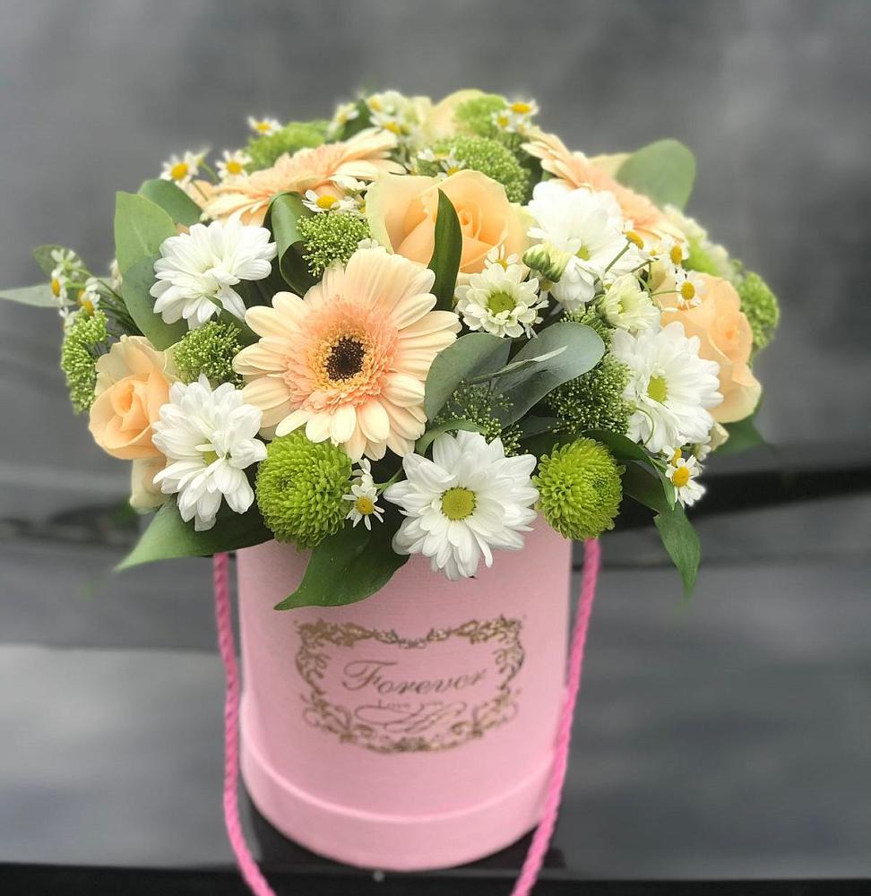 Цветочная композиция из Розы, Герберы и Хризантемы в шляпной коробке в Майртупе