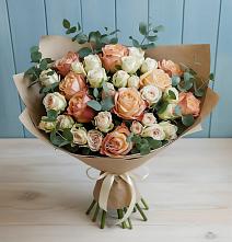 Букет цветов из:  Альстромерии и Розы в Майртупе